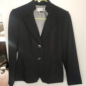 Slim and trim pant suit